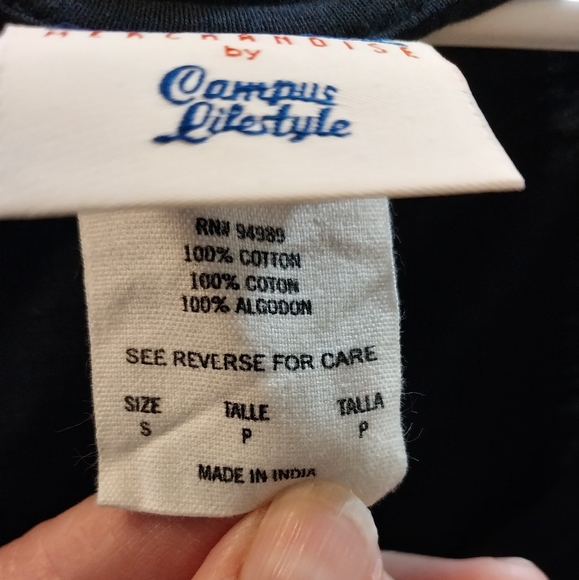 Women's size small Detroit tigers v-neck tshirt - Picture 2 of 4